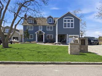 230 W Islip Road West Islip, NY 11795