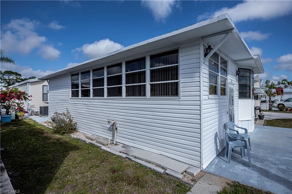 182 Caravan Cir, North Fort Myers, FL 33903 Photo
