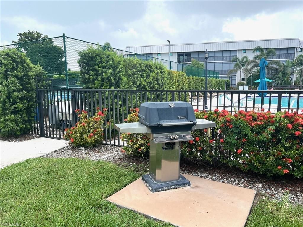 788 Park Shore Dr, Unit H36, Naples, FL 34103 Photo
