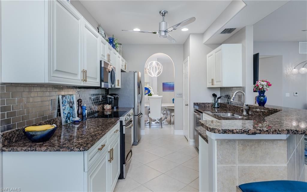 5602 Cape Harbour Dr, Unit 102, Cape Coral, FL 33914 Photo