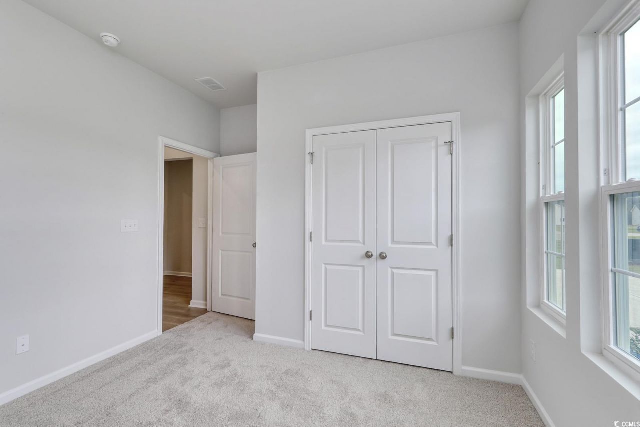 311 Garden Grove St Photo 19