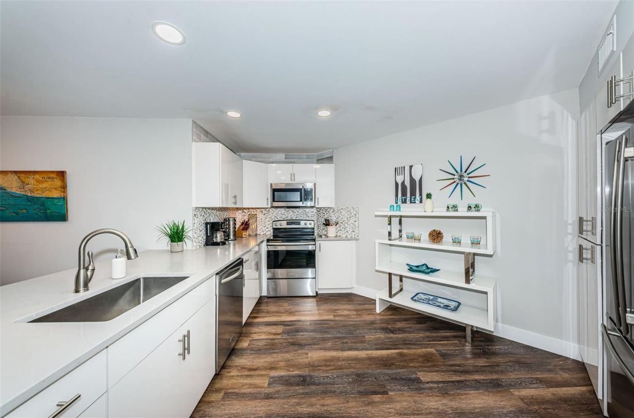 6141 Bahia Del Mar Boulevard, Unit 129, Saint Petersburg, FL 33715 Photo