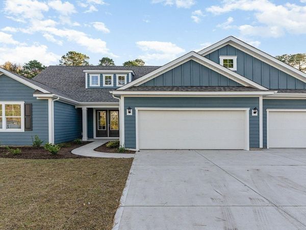 817 Belle Dr., North Myrtle Beach, SC 29582