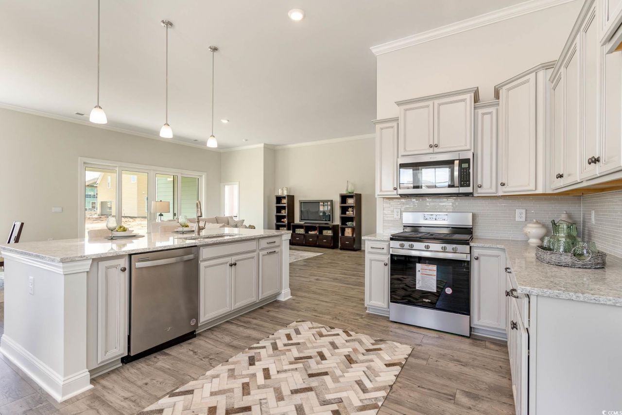 817 Belle Dr. Photo 4