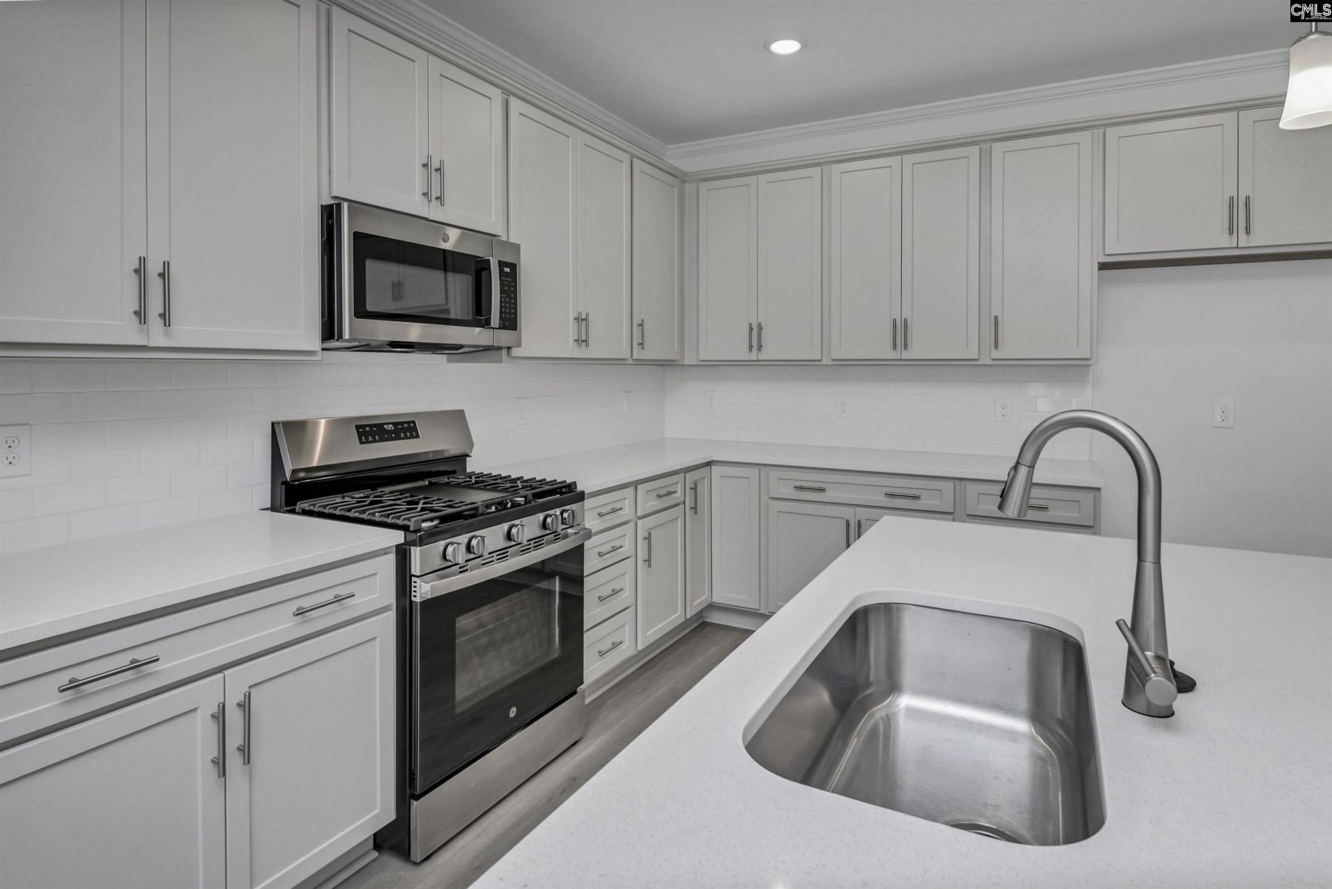 511 Adelaide Court Photo 10