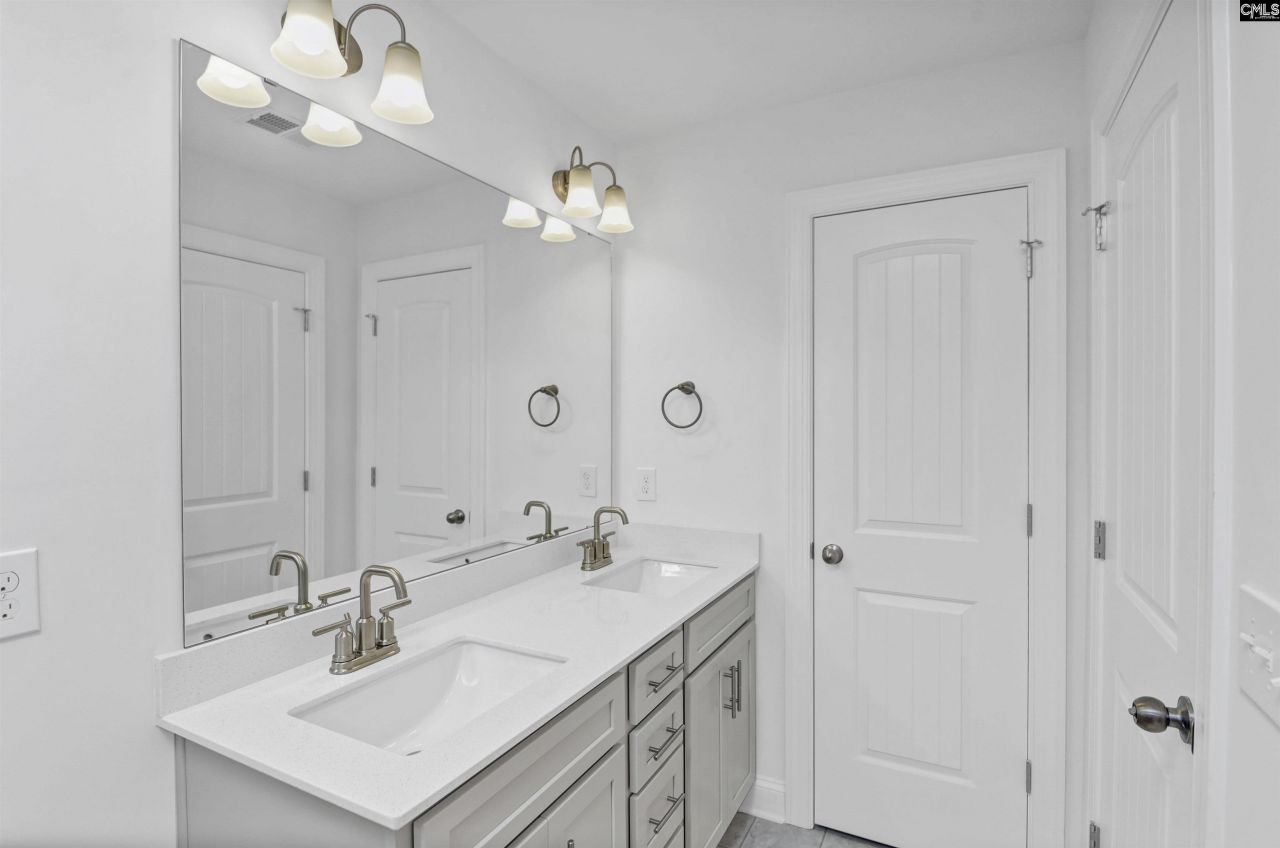 511 Adelaide Court Photo 19