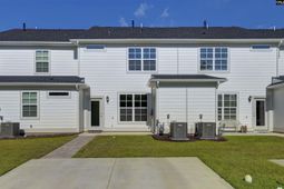 511 Adelaide Court photo 4