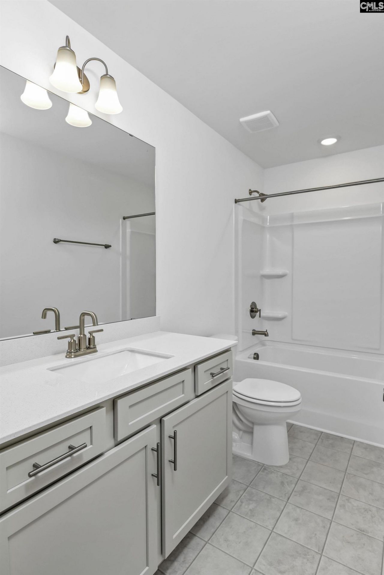 511 Adelaide Court Photo 27