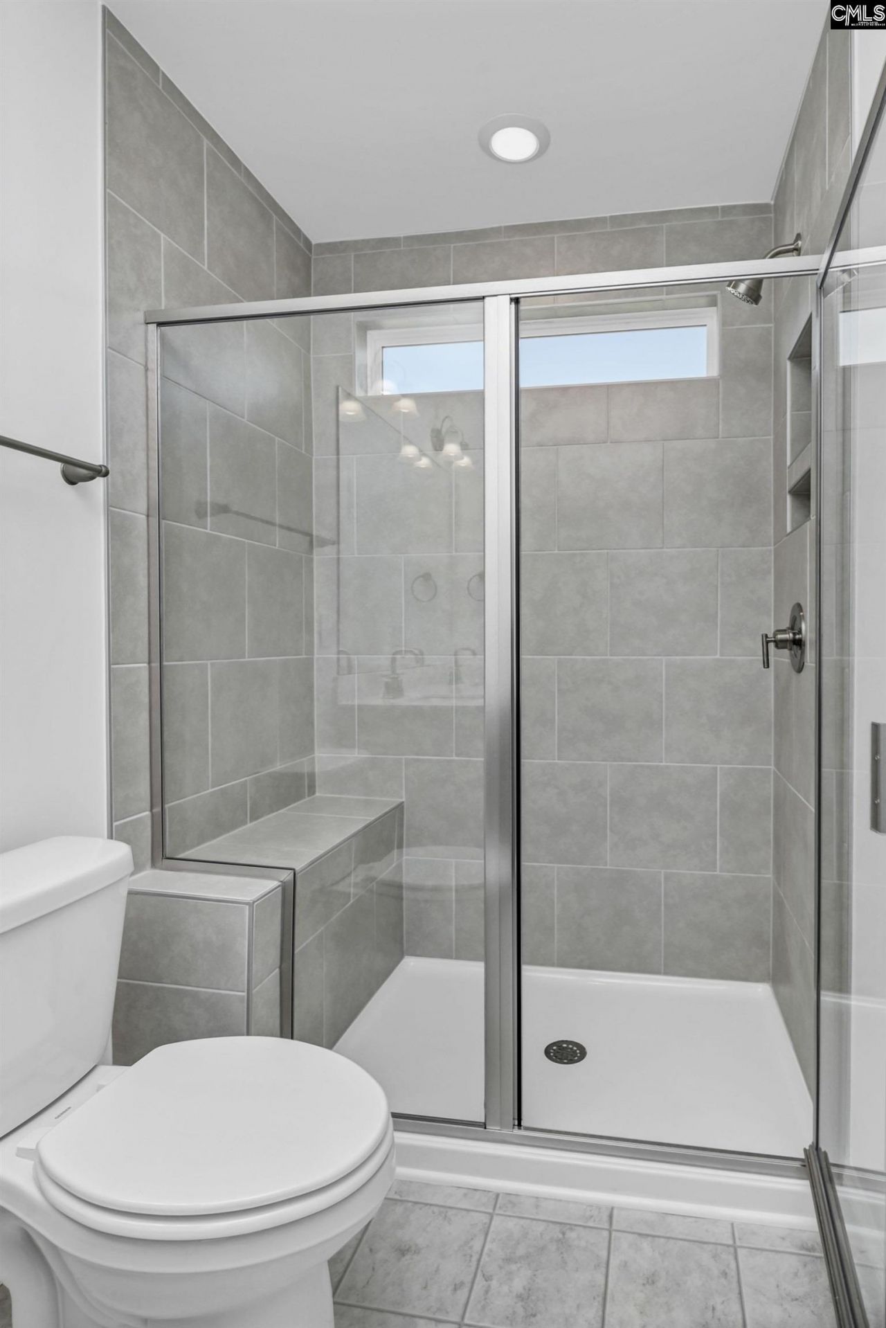 511 Adelaide Court Photo 29