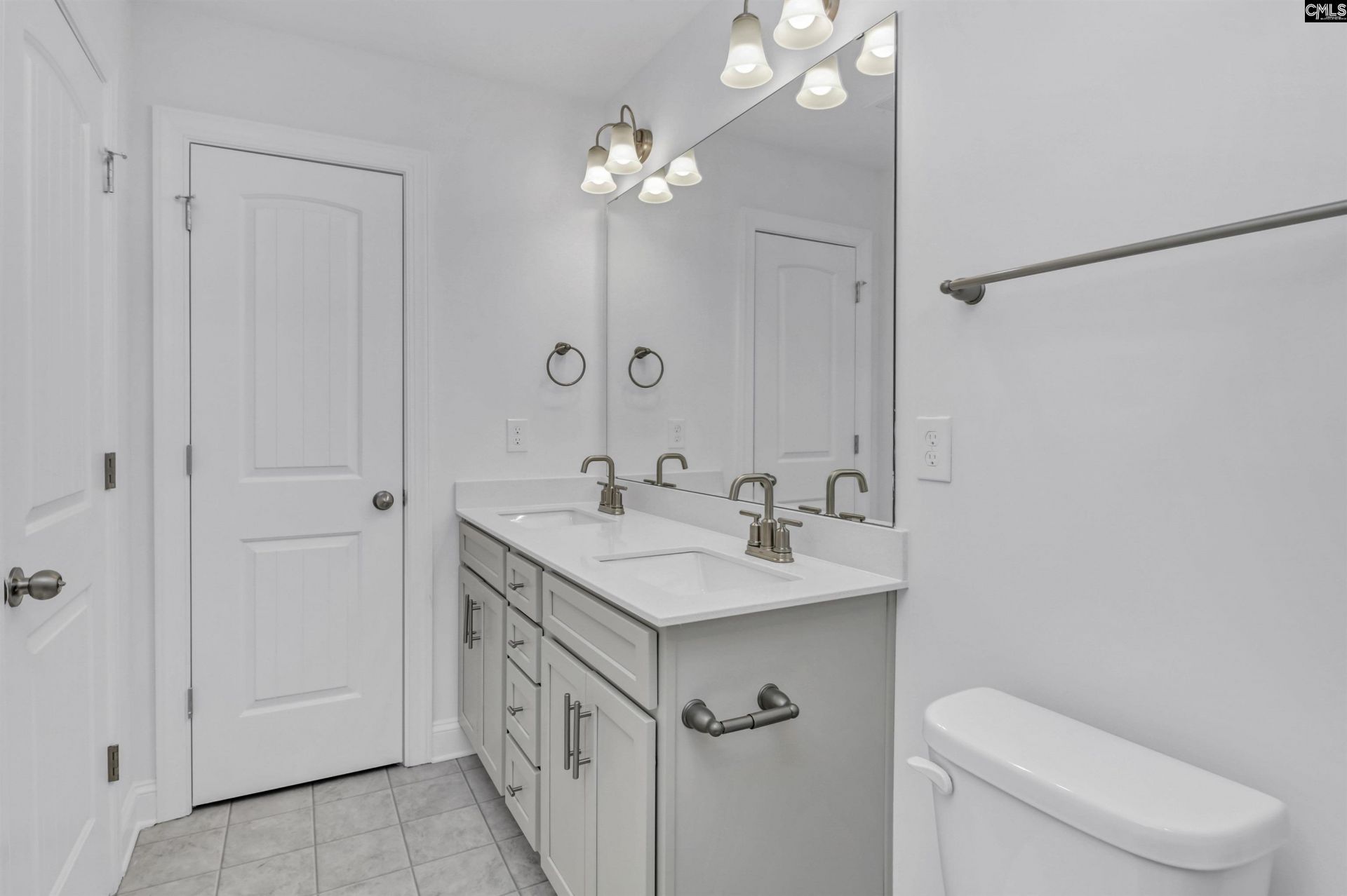 511 Adelaide Court Photo 30