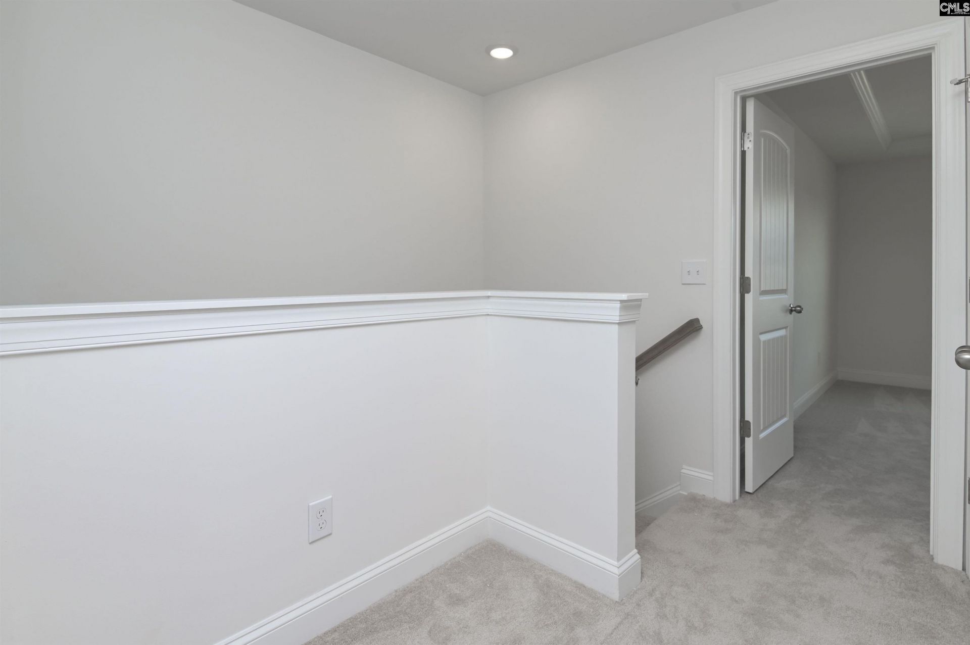 511 Adelaide Court Photo 31