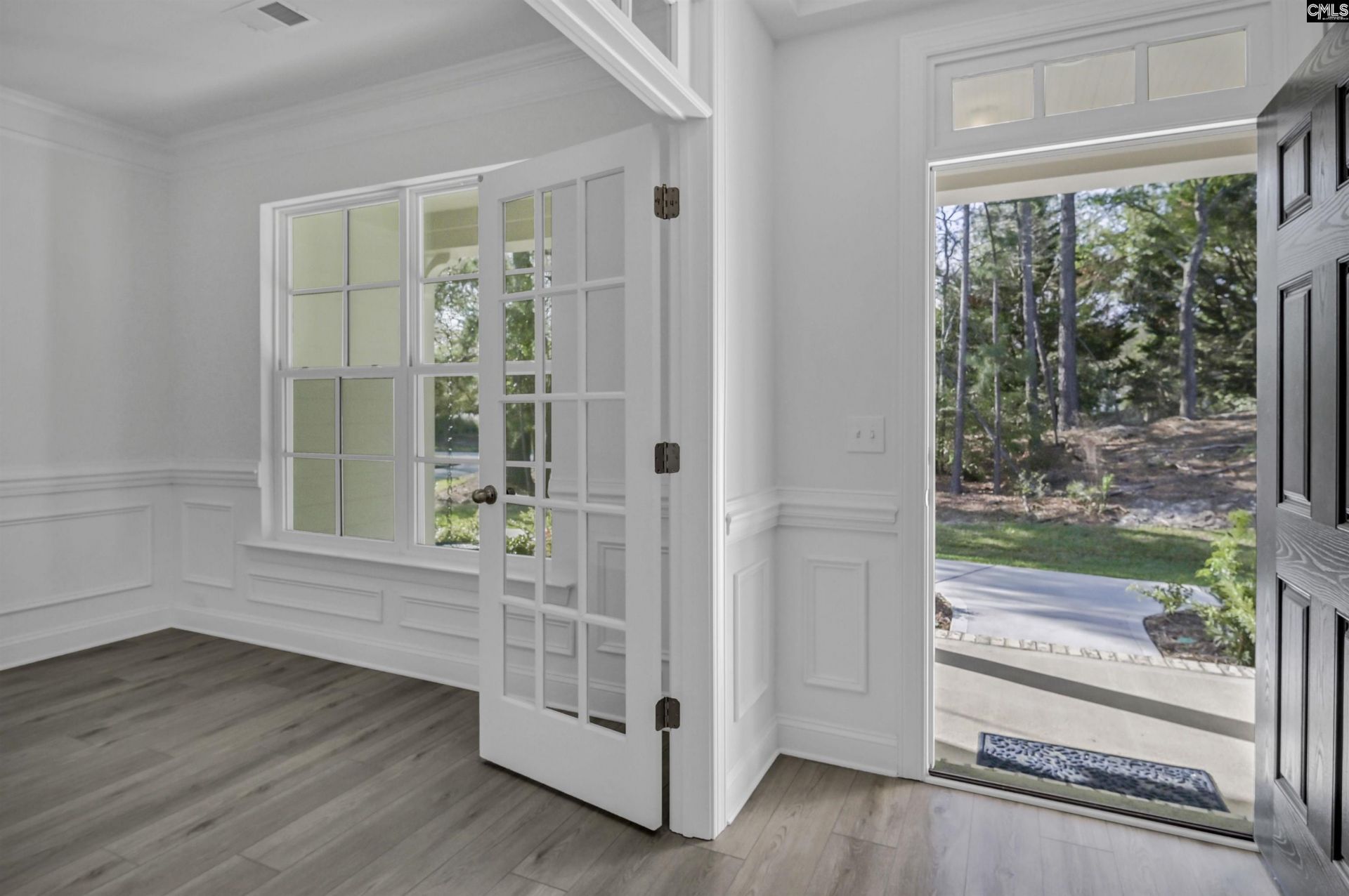 511 Adelaide Court Photo 5