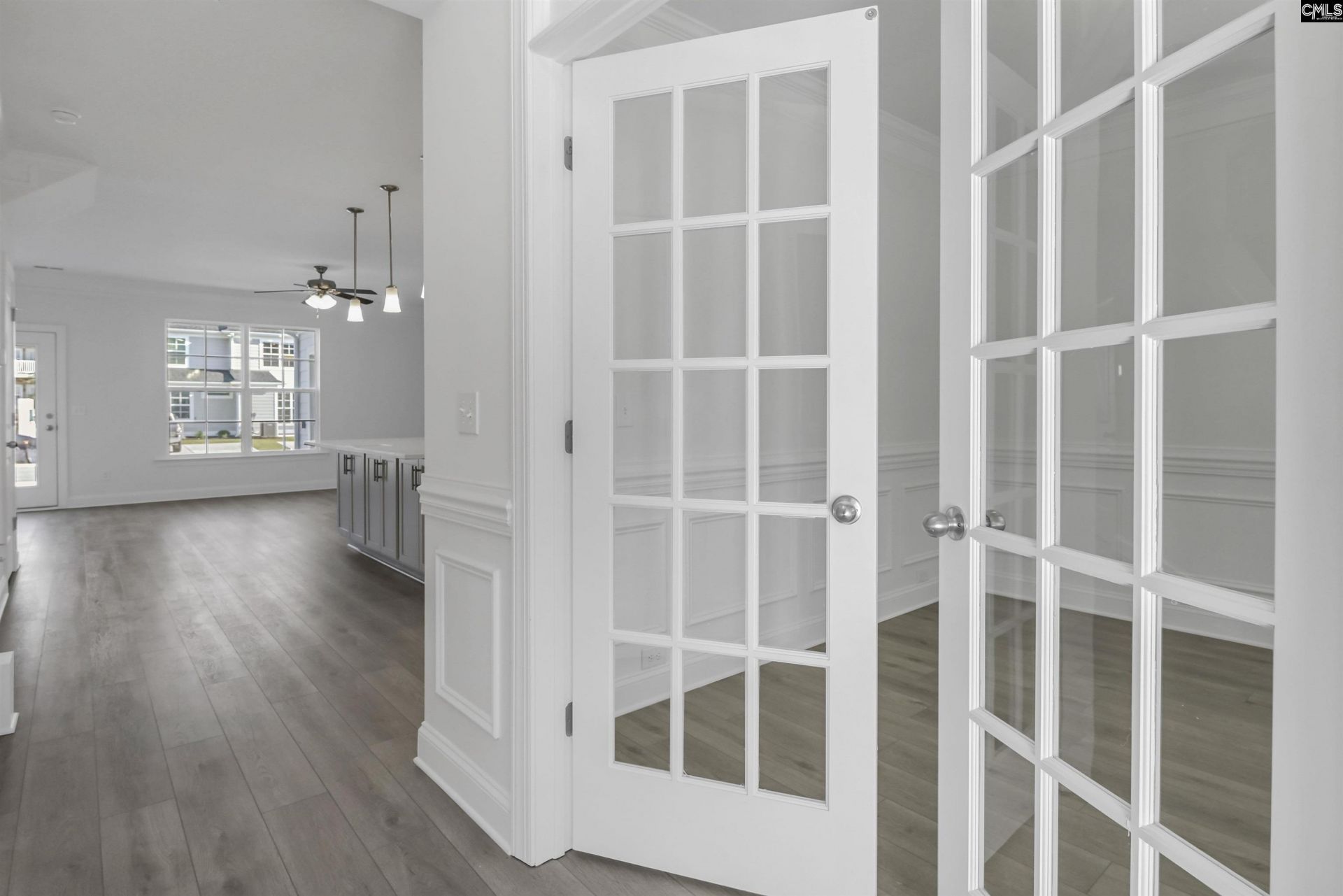 511 Adelaide Court Photo 8