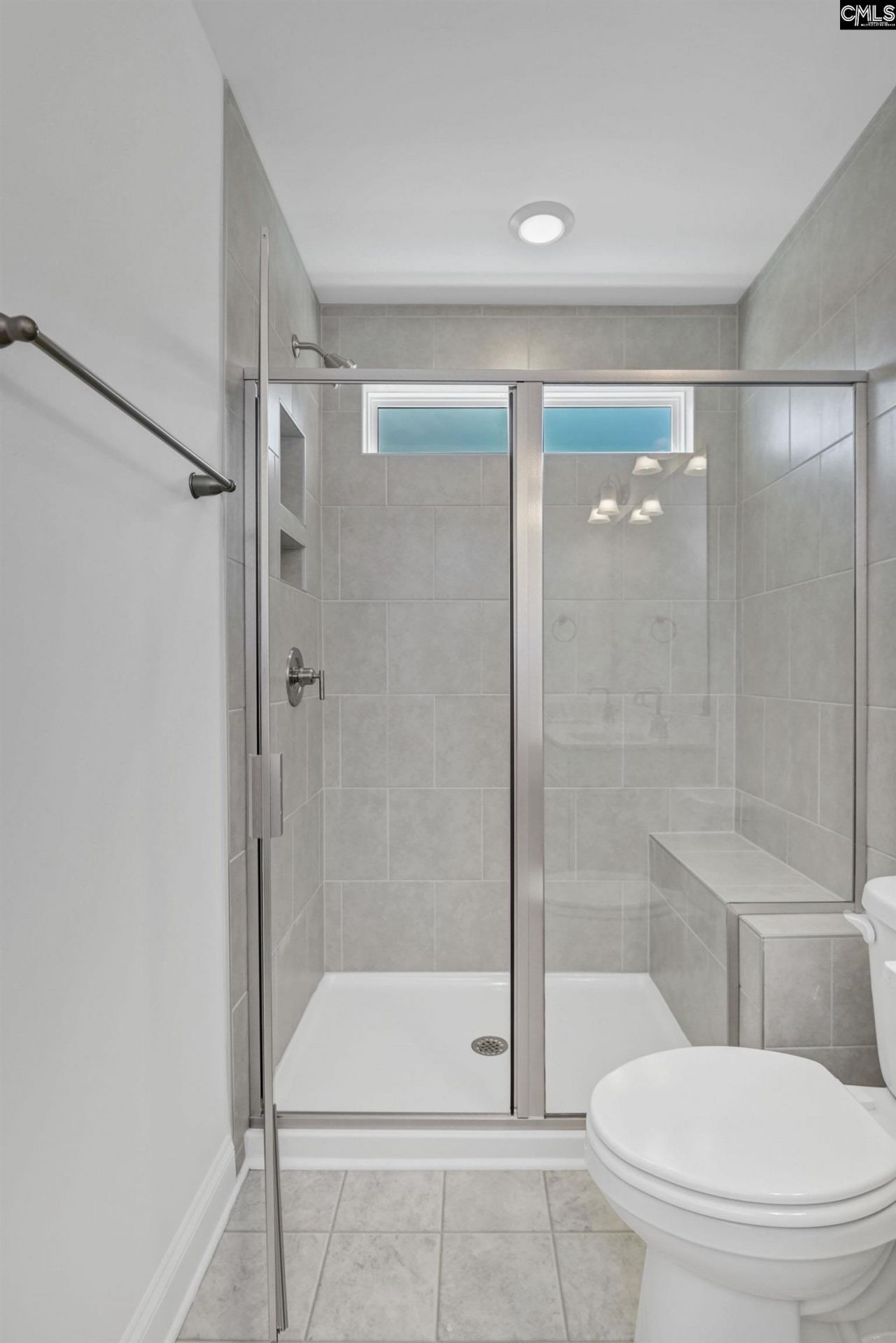 513 Adelaide Court Photo 15