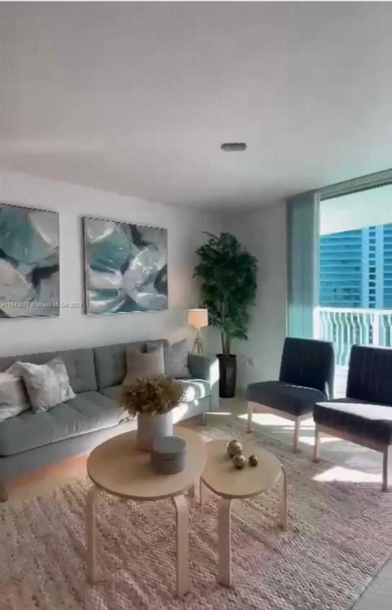1200 Brickell Bay Dr, Unit 3119, Miami, FL 33131 Photo