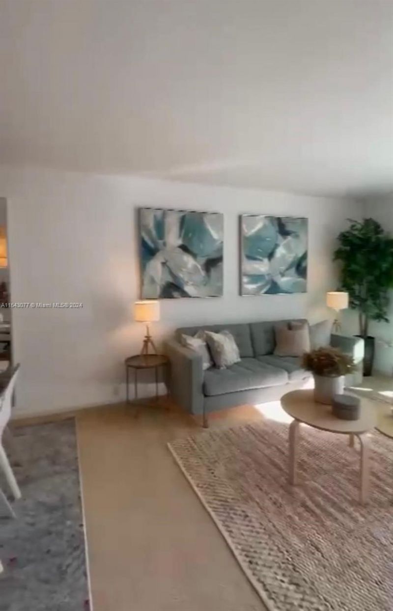 1200 Brickell Bay Dr, Unit 3119, Miami, FL 33131 Photo