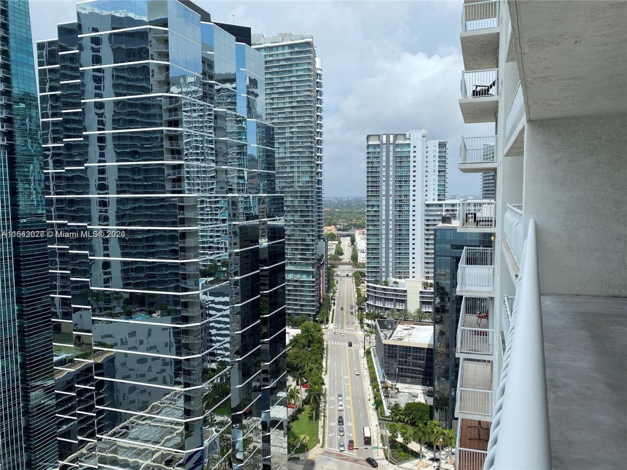 1200 Brickell Bay Dr, Unit 3119, Miami, FL 33131 Photo