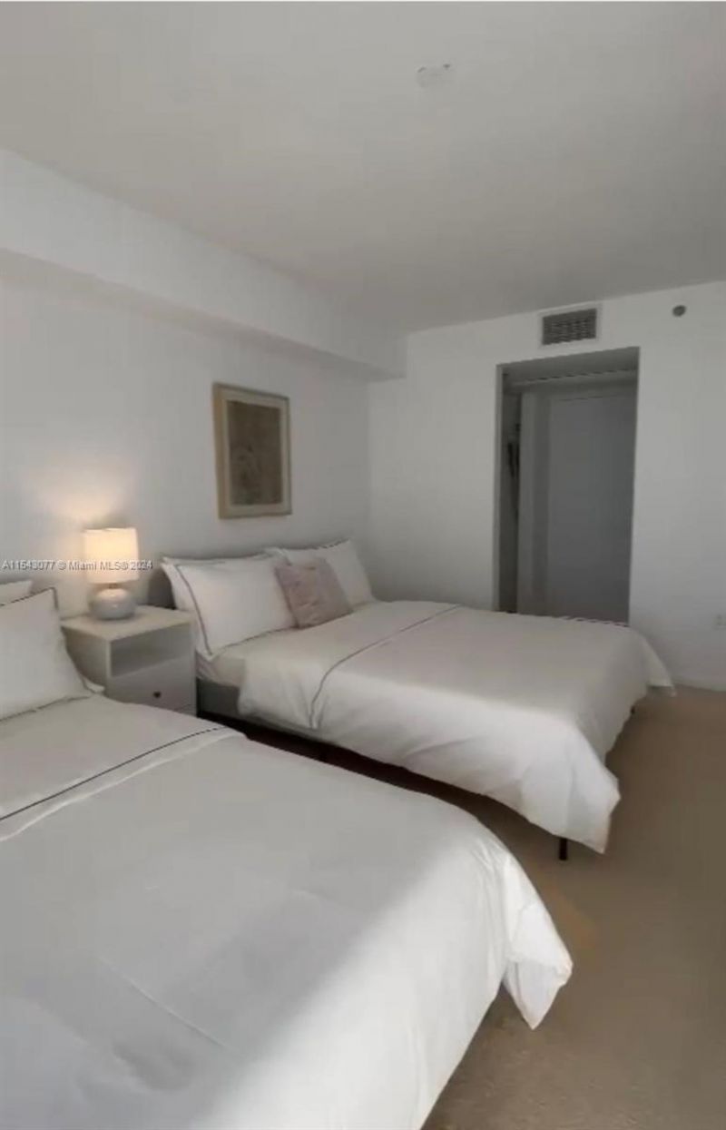 1200 Brickell Bay Dr, Unit 3119, Miami, FL 33131 Photo