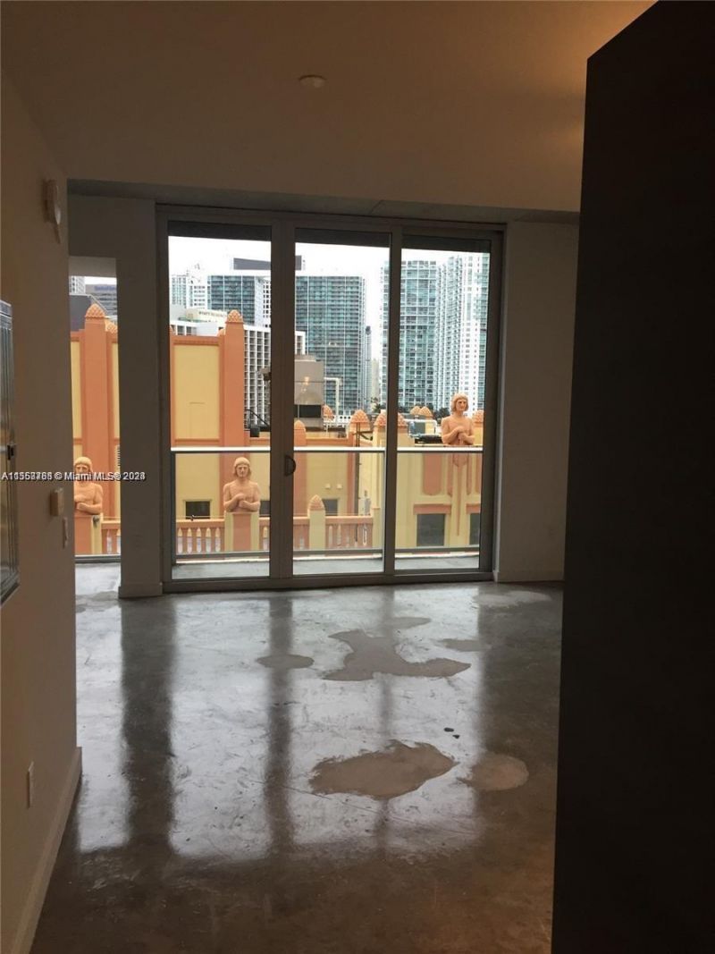 151 SE 1st St, Unit 1505, Miami, FL 33131 Photo