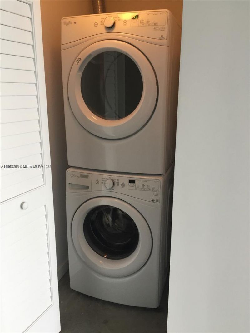 151 SE 1st St, Unit 1505, Miami, FL 33131 Photo