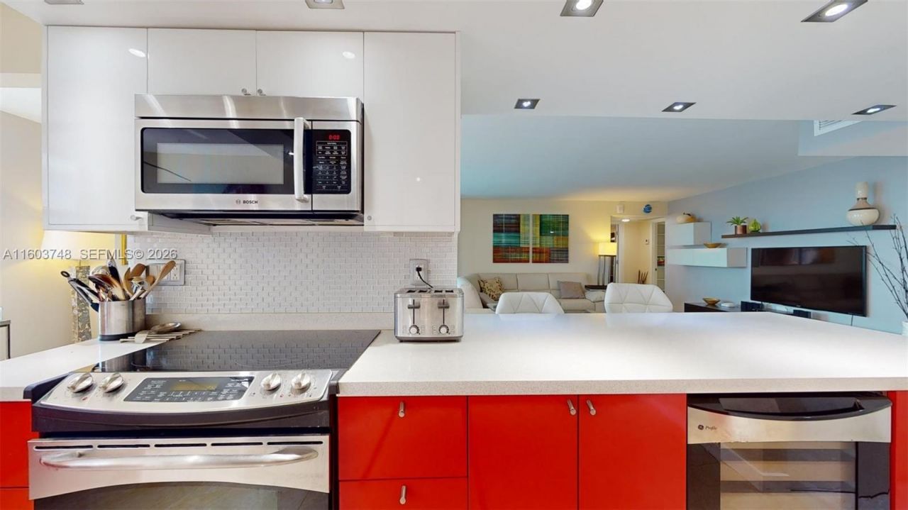 1912 S Ocean Dr, Unit 12C, Hallandale Beach, FL 33009 Photo