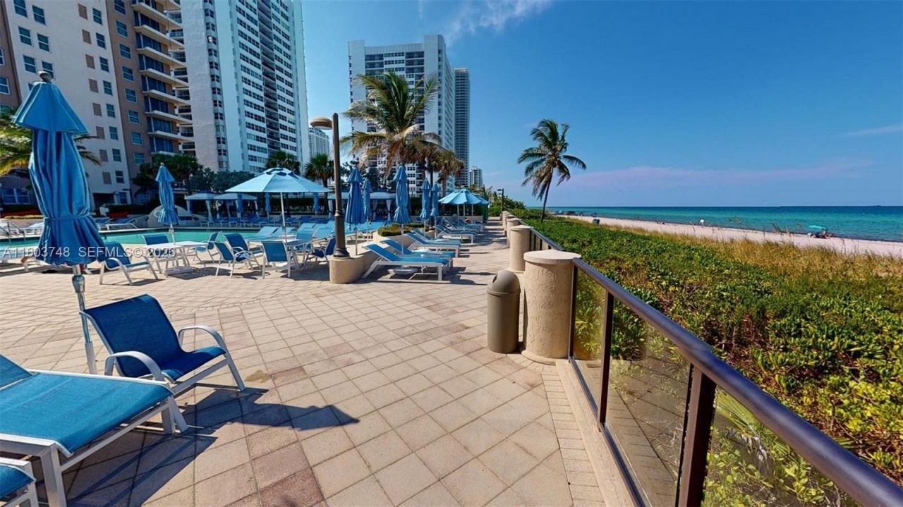 1912 S Ocean Dr, Unit 12C, Hallandale Beach, FL 33009 Photo