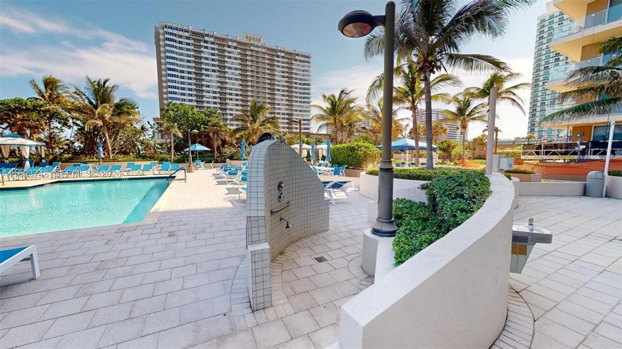 1912 S Ocean Dr, Unit 12C, Hallandale Beach, FL 33009 Photo