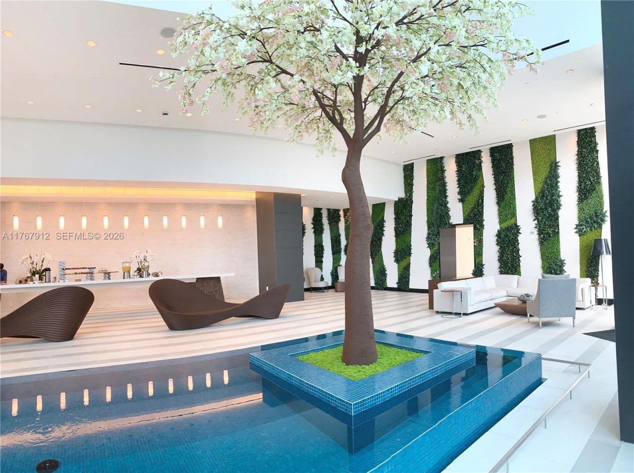 851 NE 1st Ave, Unit 3905, Miami, FL 33132 Photo