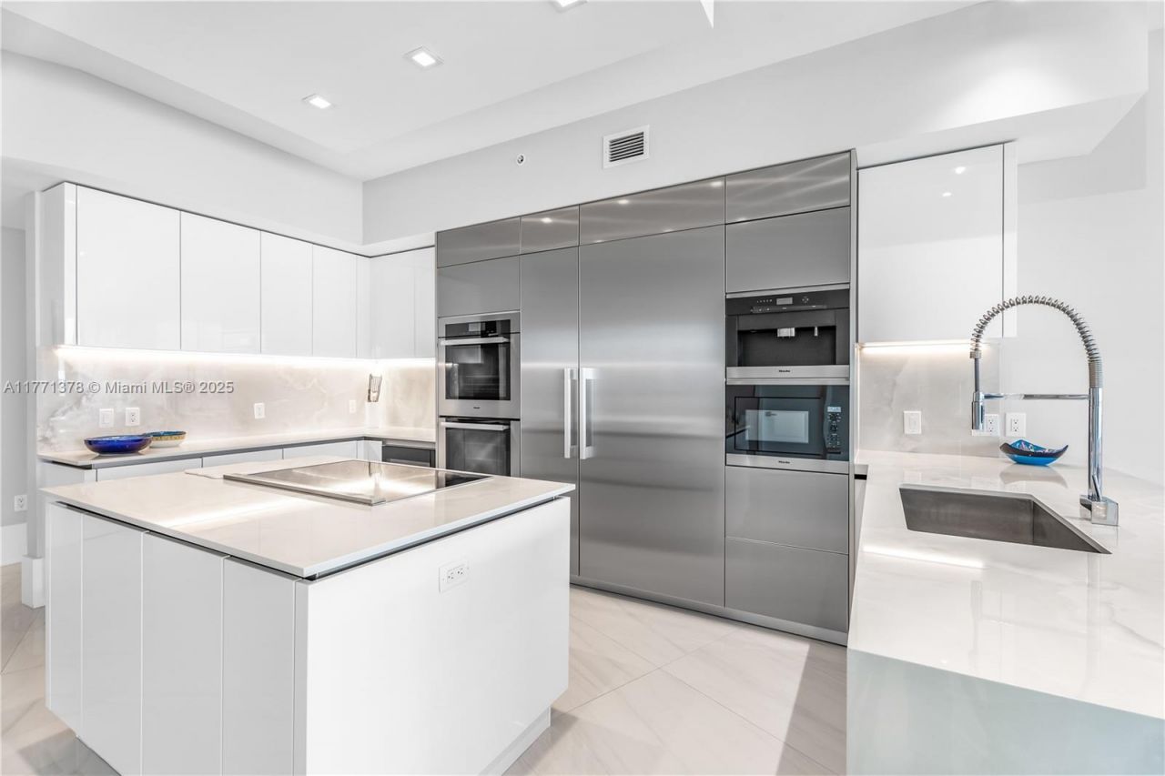 5000 Island Estates Dr, Unit 704, Aventura, FL 33160 Photo