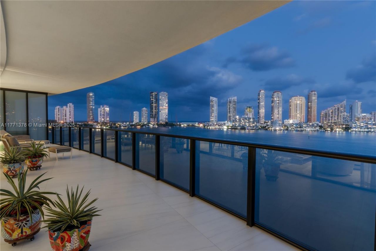 5000 Island Estates Dr, Unit 704, Aventura, FL 33160 Photo