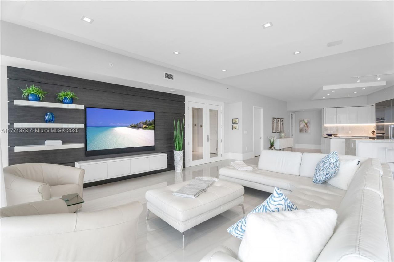 5000 Island Estates Dr, Unit 704, Aventura, FL 33160 Photo