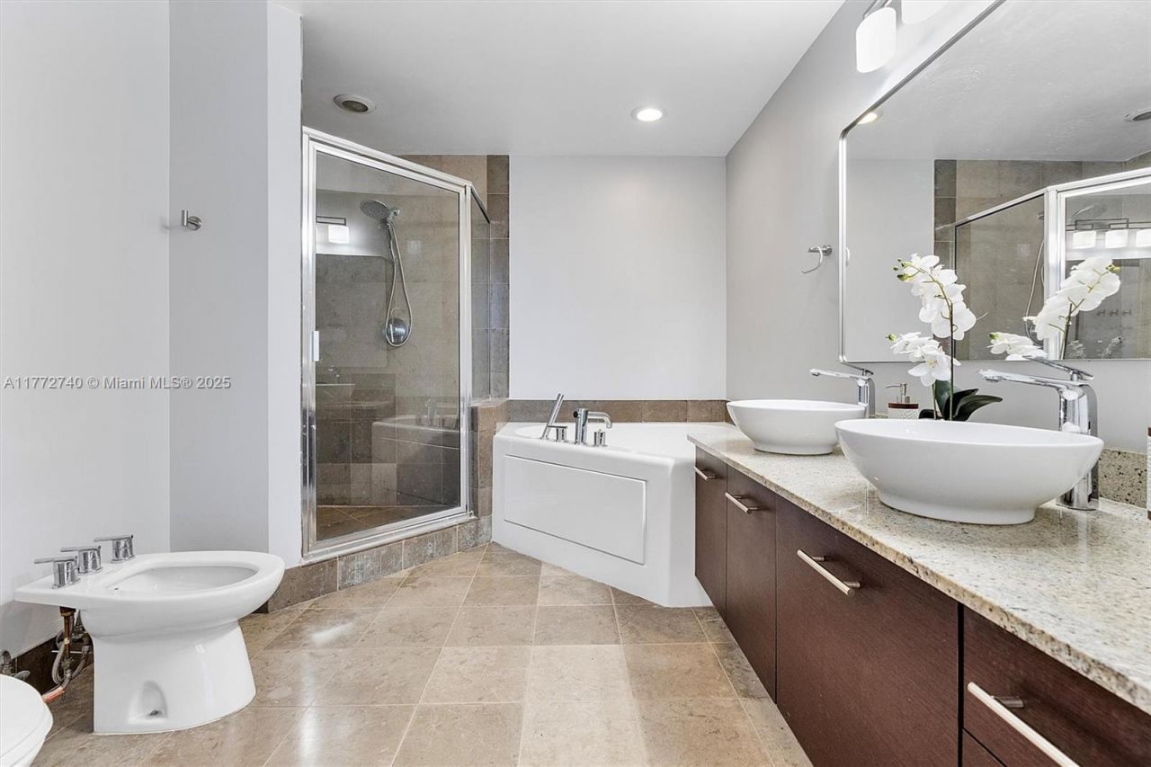 3029 NE 188th St, Unit 1117, Aventura, FL 33180 Photo