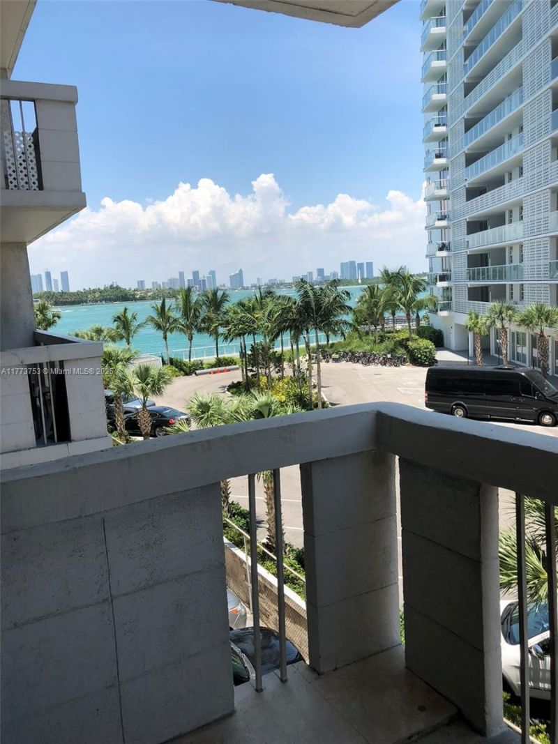 800 West Ave, Unit 336, Miami Beach, FL 33139 Photo
