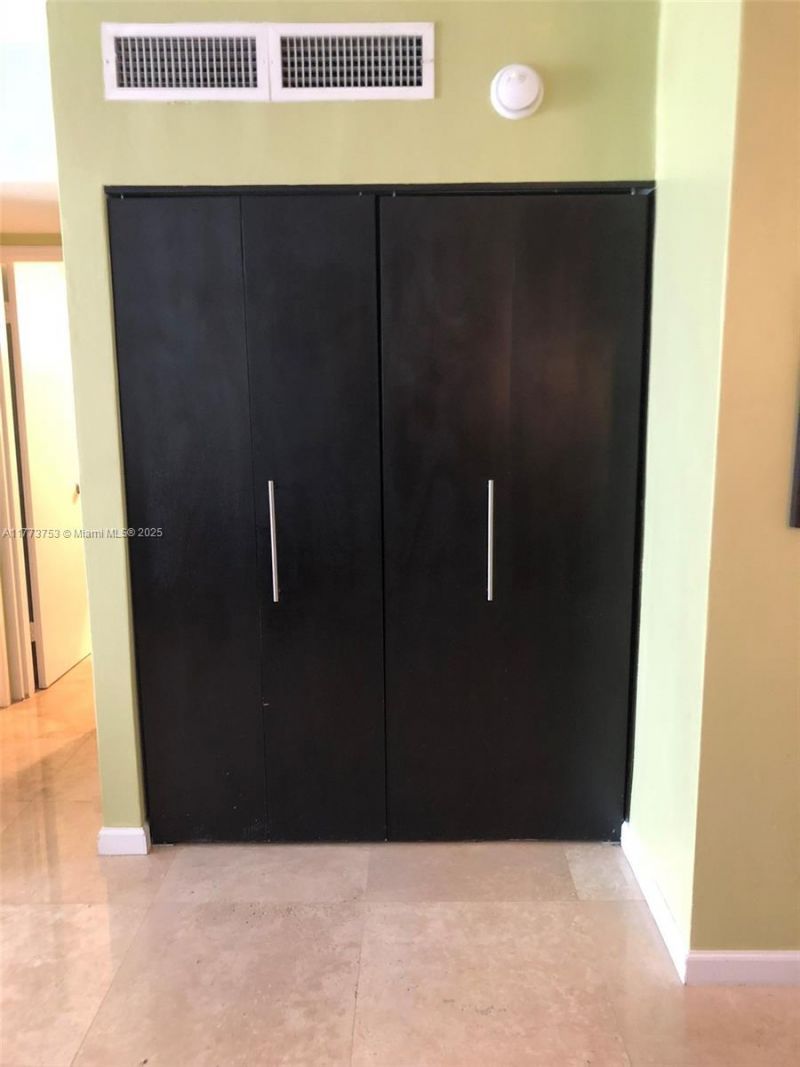 800 West Ave, Unit 336, Miami Beach, FL 33139 Photo