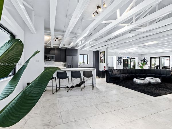 1061 NW North River Dr, Miami, FL 33136