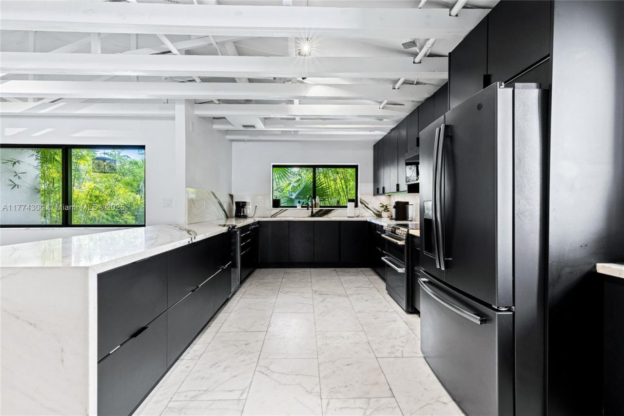 1061 NW North River Dr, Miami, FL 33136 Photo