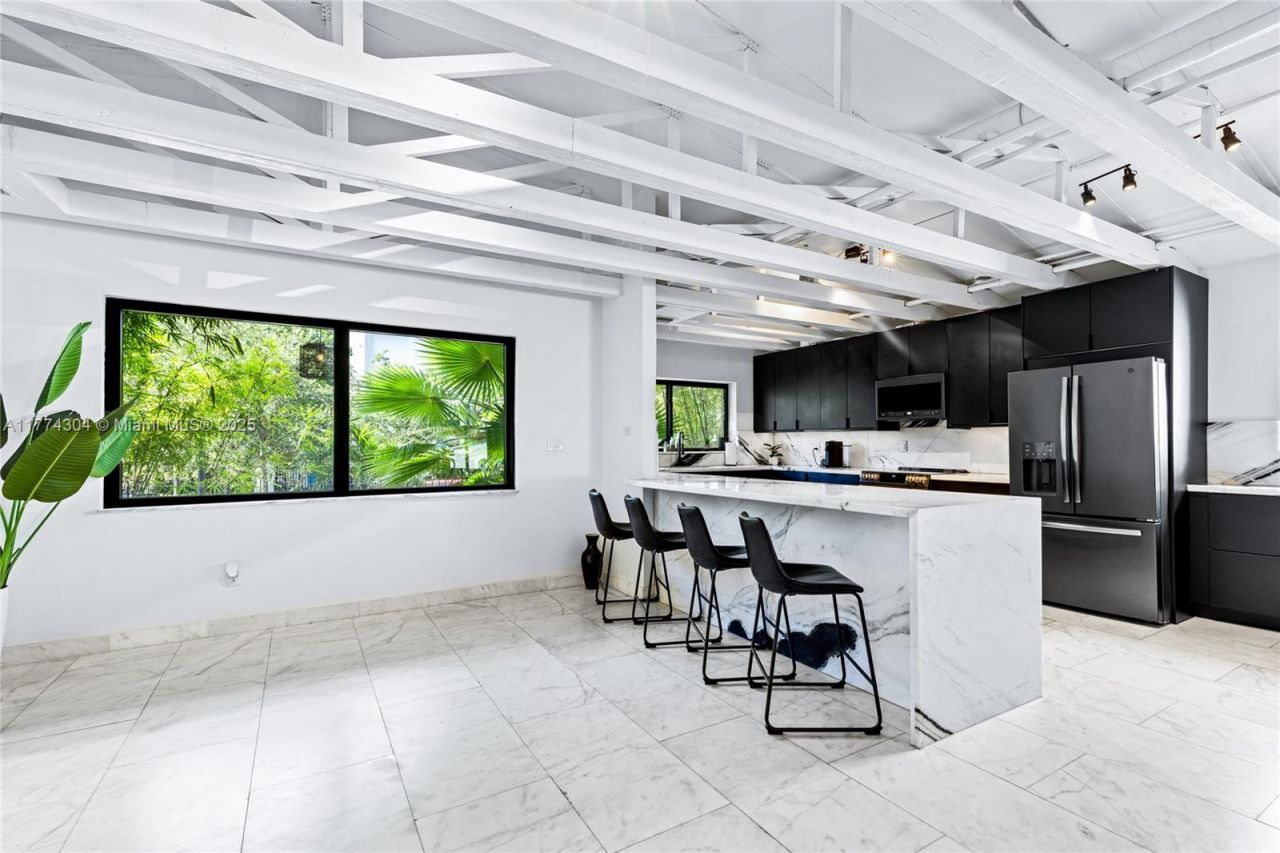 1061 NW North River Dr, Miami, FL 33136 Photo