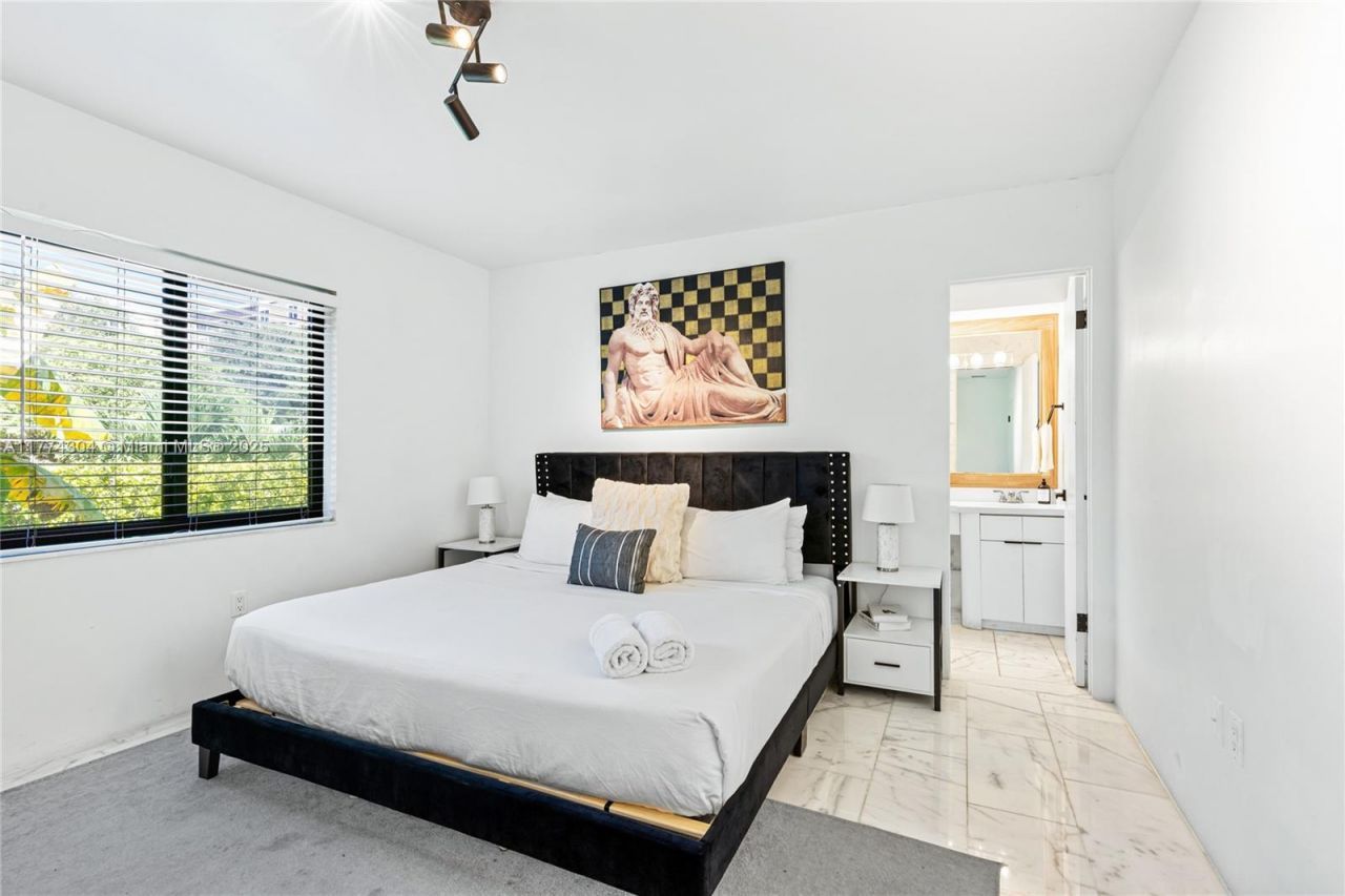 1061 NW North River Dr, Miami, FL 33136 Photo