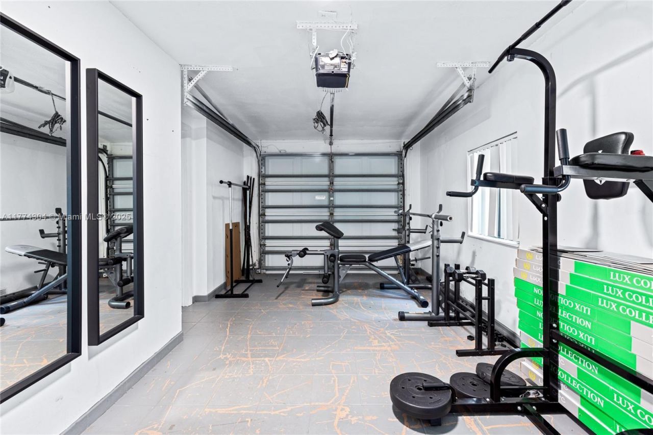 1061 NW North River Dr, Miami, FL 33136 Photo