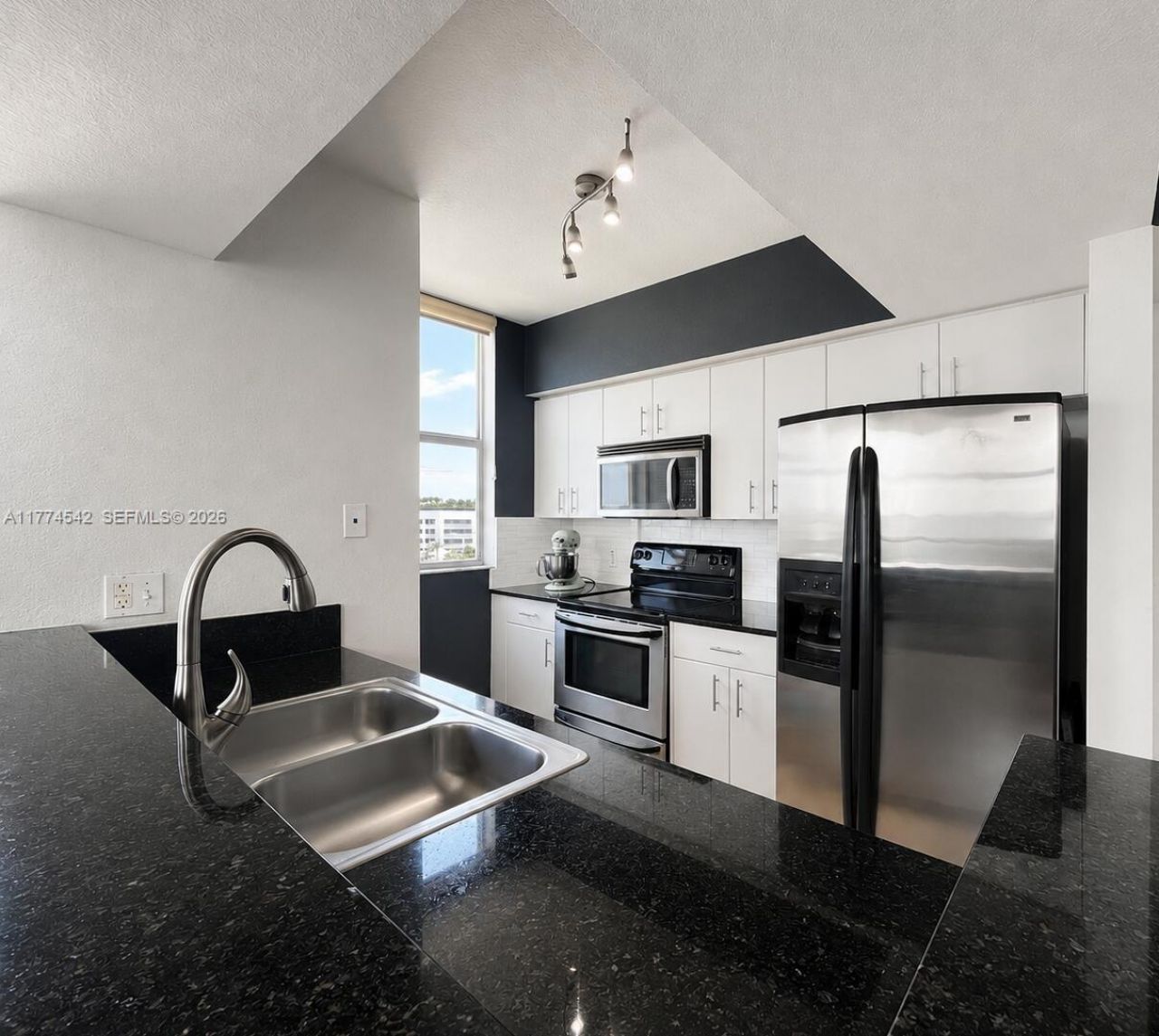 1625 Kennedy Cswy, Unit 603F, North Bay Village, FL 33141 Photo