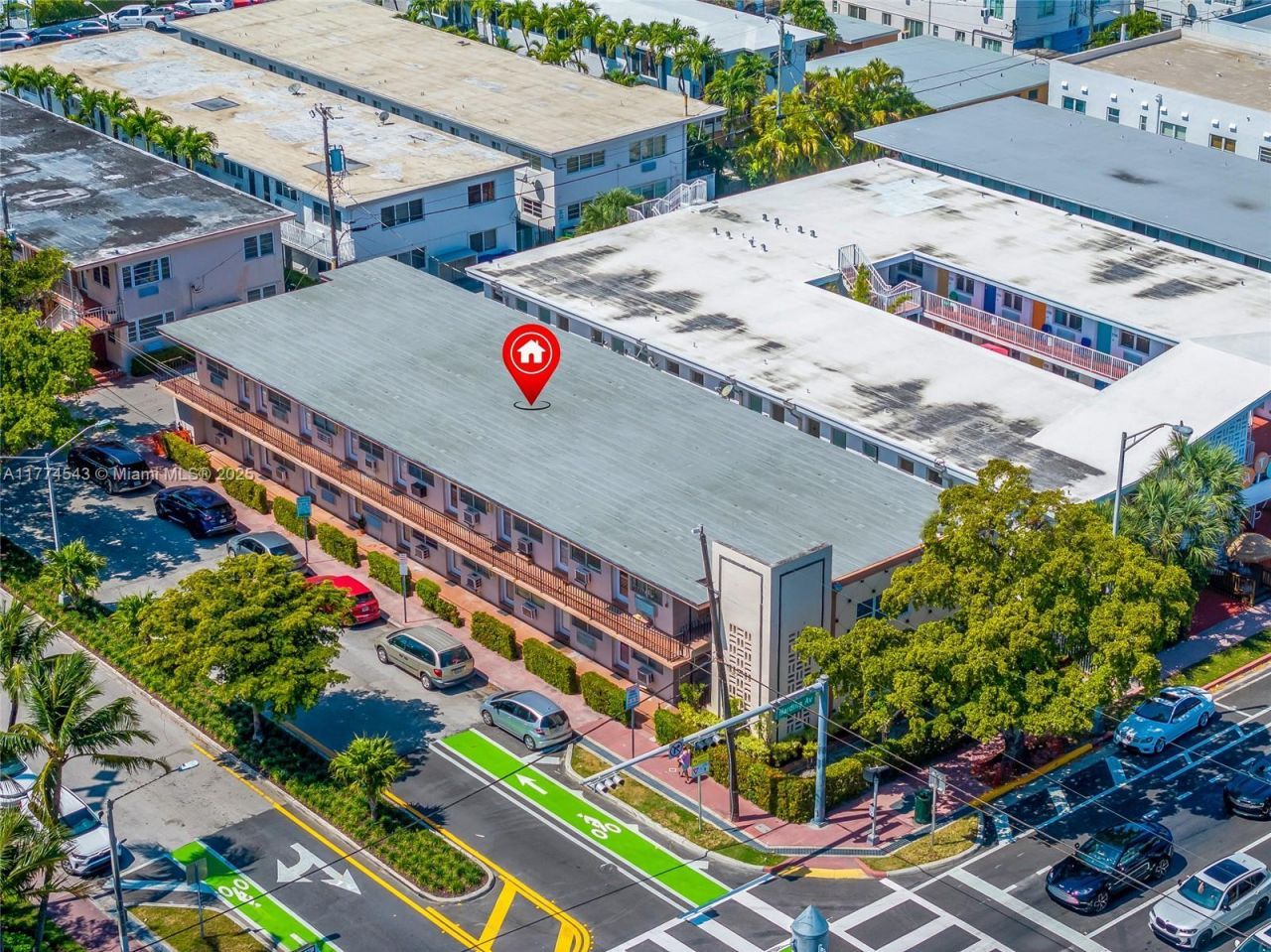 7300 Harding Ave, Miami Beach, FL 33141 Photo