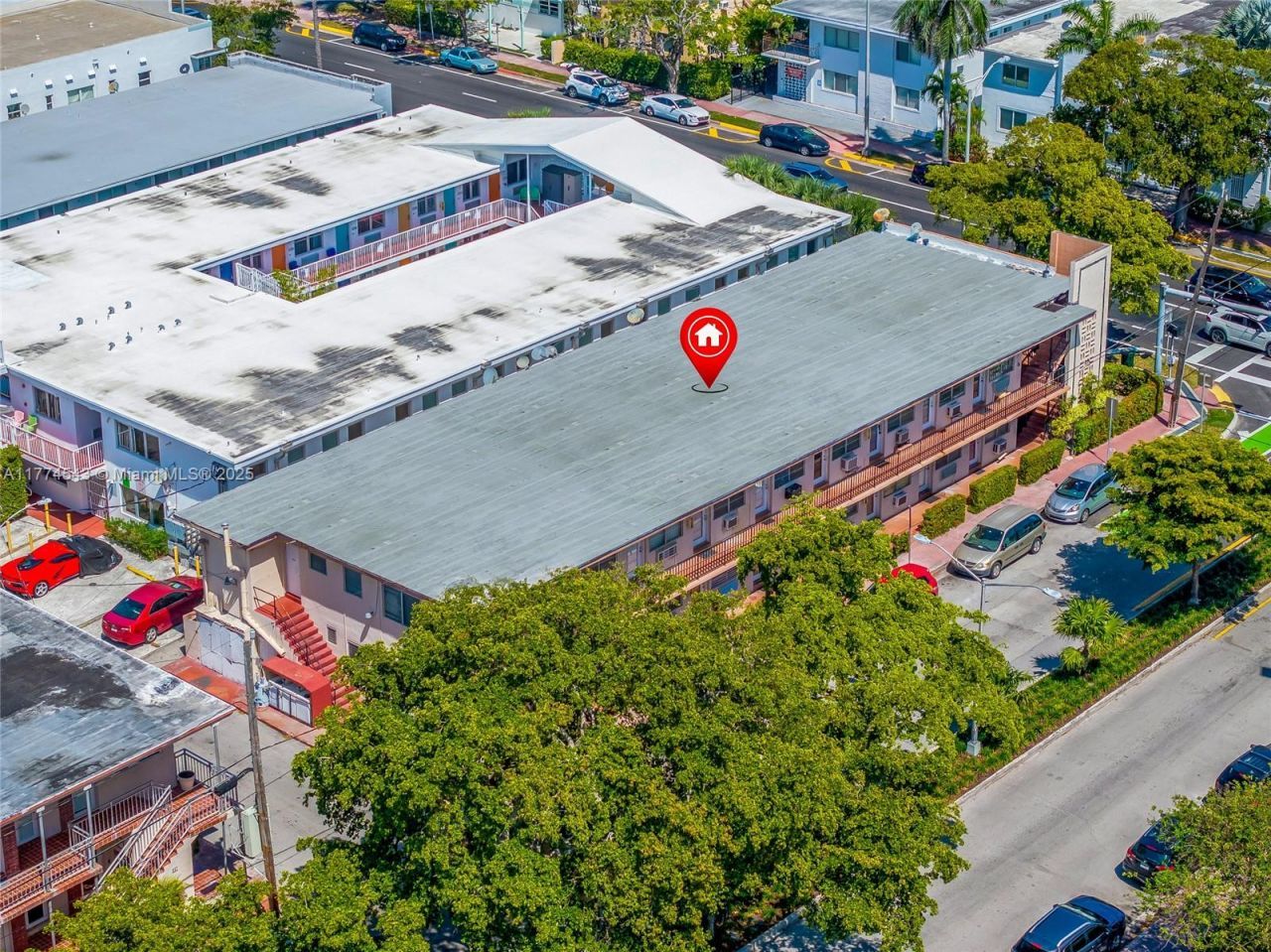 7300 Harding Ave, Miami Beach, FL 33141 Photo