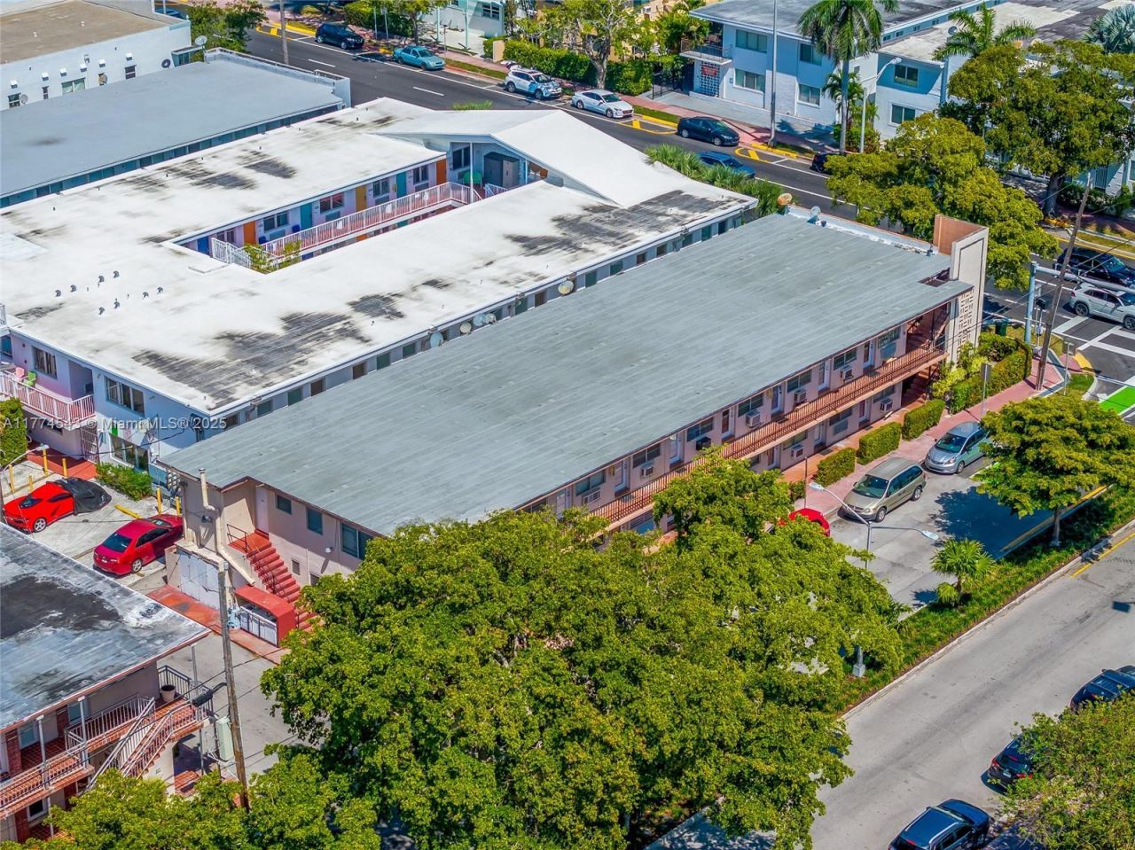 7300 Harding Ave, Miami Beach, FL 33141 Photo