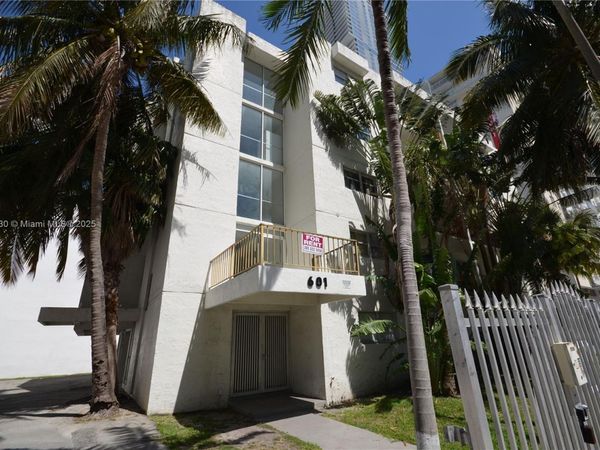 601 NE 22nd St, Miami, FL 33137