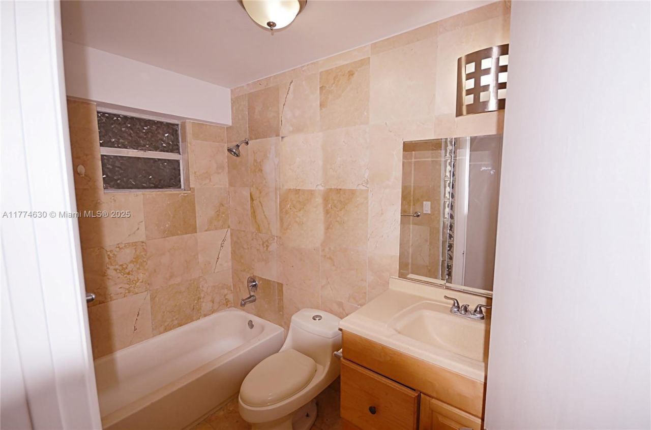 601 NE 22nd St, Miami, FL 33137 Photo