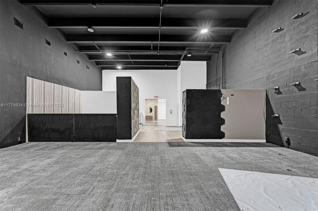 Please Call For Address, Medley, FL 33166 Photo