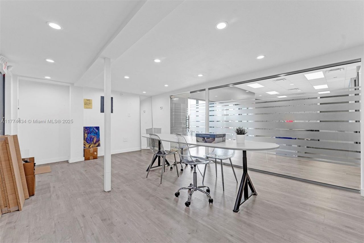 Please Call For Address, Medley, FL 33166 Photo