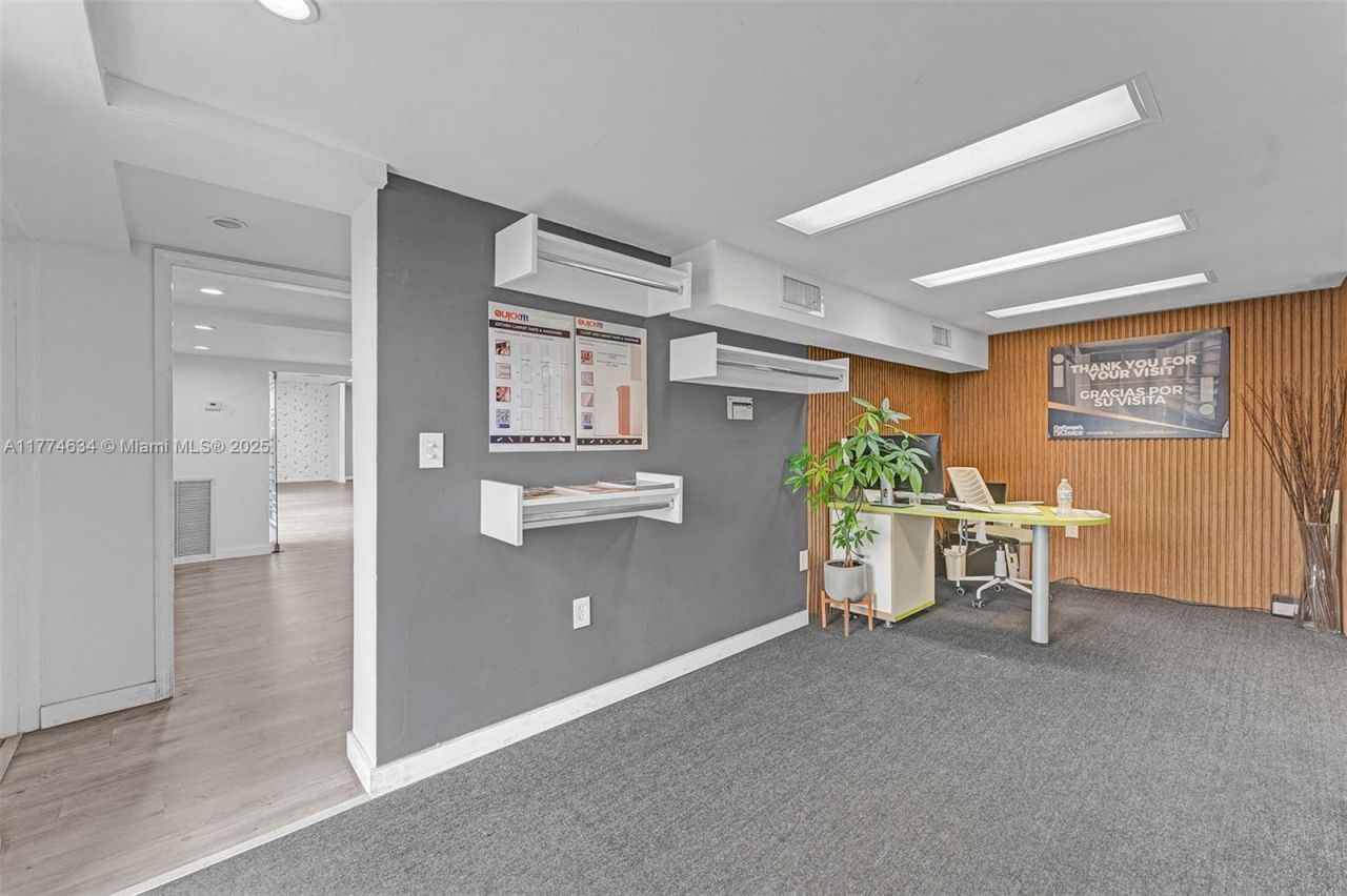 Please Call For Address, Medley, FL 33166 Photo