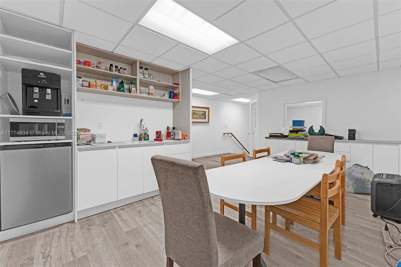 Please Call For Address, Medley, FL 33166 Photo