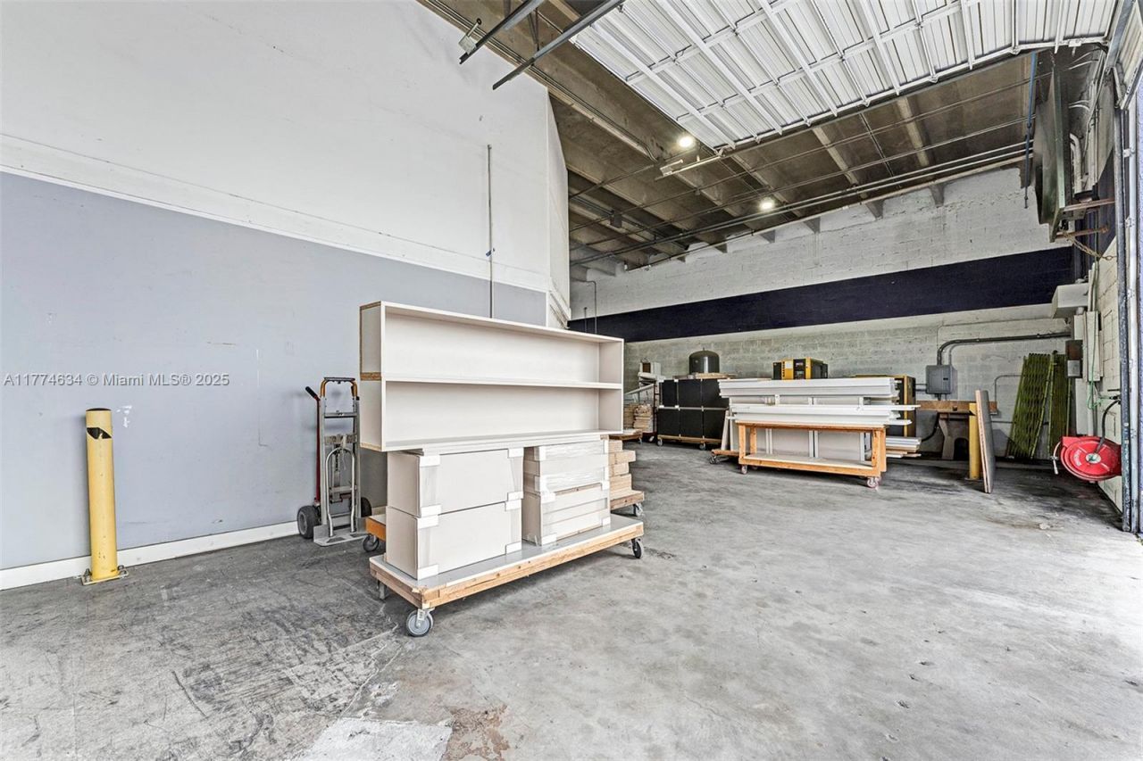 Please Call For Address, Medley, FL 33166 Photo